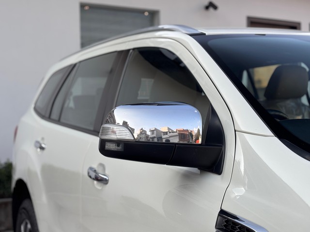 Second-hand 2021 Ford Endeavour Titanium Plus 4X2 AT for sale in New Delhi-10