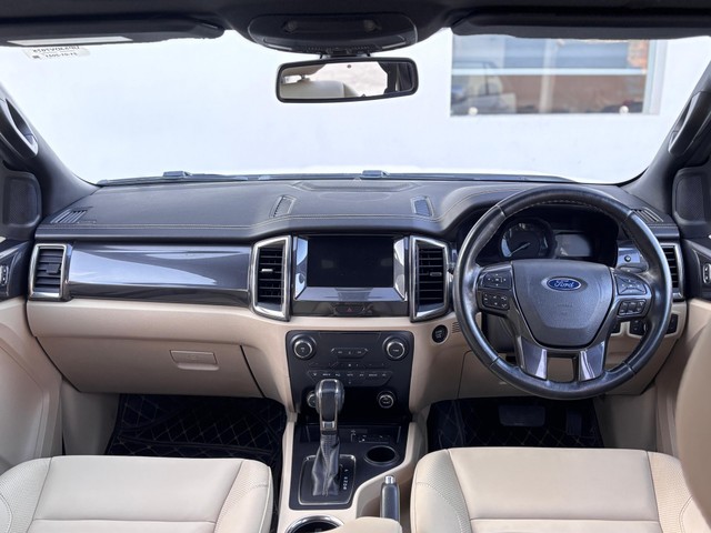 Second-hand 2021 Ford Endeavour Titanium Plus 4X2 AT for sale in New Delhi-27