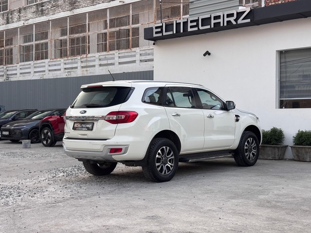 Second-hand 2021 Ford Endeavour Titanium Plus 4X2 AT for sale in New Delhi-4