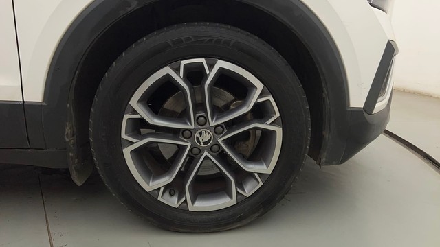 Second-hand 2021 Skoda Kushaq 1.0 TSI Style for sale in Mumbai-17