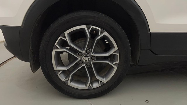 Second-hand 2021 Skoda Kushaq 1.0 TSI Style for sale in Mumbai-18