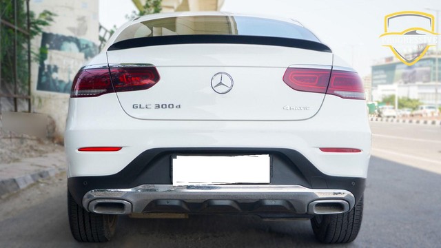 Second-hand 2023 Mercedes-Benz GLC Coupe 300d 4MATIC BSVI for sale in New Delhi-4