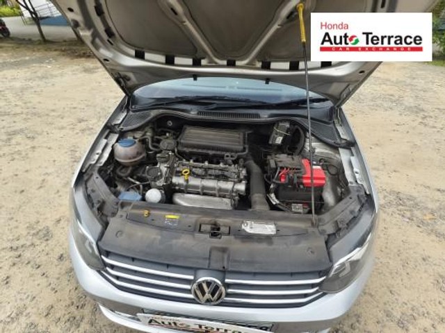 Second-hand 2015 Volkswagen Vento 1.6 Highline BSIV for sale in Kochi-2