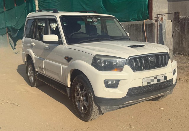 Second-hand 2016 Mahindra Scorpio S10 7 Seater 2WD for sale in Dehradun-3