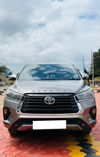 Second-hand 2016 Toyota Innova Crysta 2.4 VX MT 8S BSIV for sale in Dharwad