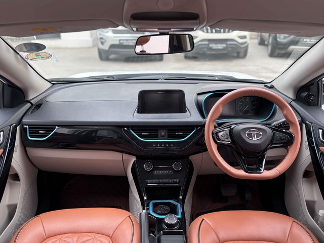 Second-hand 2022 Tata Nexon EV XZ Plus for sale in New Delhi-12