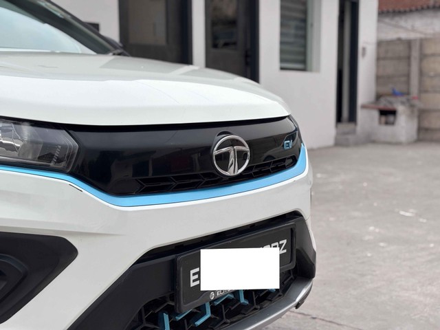 Second-hand 2022 Tata Nexon EV XZ Plus for sale in New Delhi-7