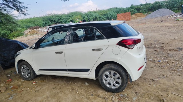 Second-hand 2016 Hyundai i20 Asta 1.4 CRDi for sale in Gwalior-2