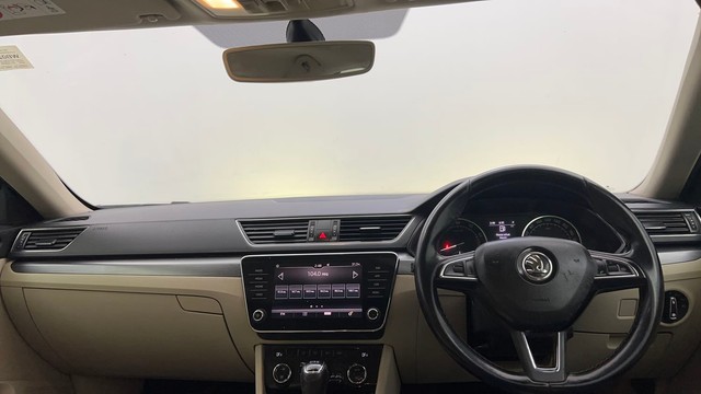 Second-hand 2018 Skoda Superb Style 1.8 TSI AT for sale in Bangalore-11