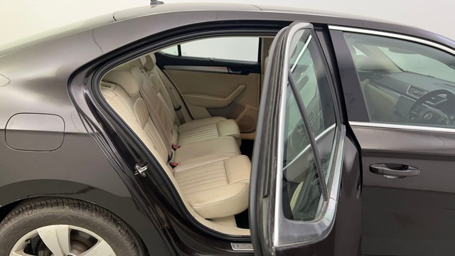 Second-hand 2018 Skoda Superb Style 1.8 TSI AT for sale in Bangalore-31