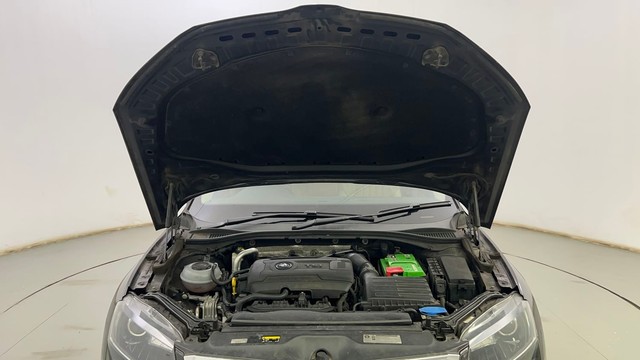 Second-hand 2018 Skoda Superb Style 1.8 TSI AT for sale in Bangalore-8