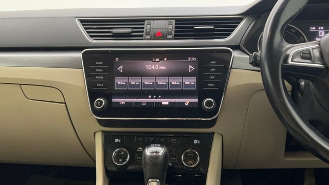 Second-hand 2018 Skoda Superb Style 1.8 TSI AT for sale in Bangalore-26