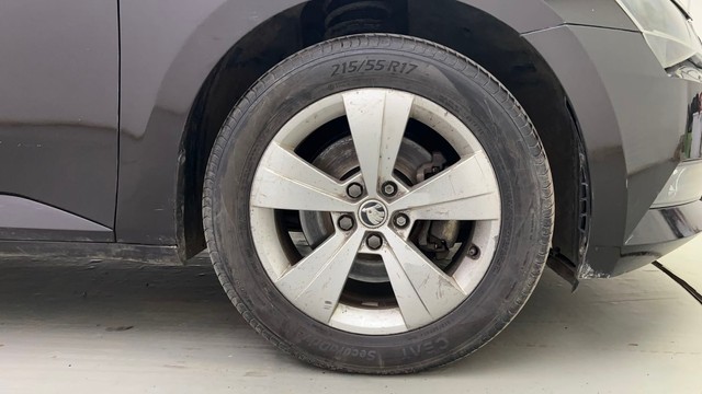 Second-hand 2018 Skoda Superb Style 1.8 TSI AT for sale in Bangalore-17