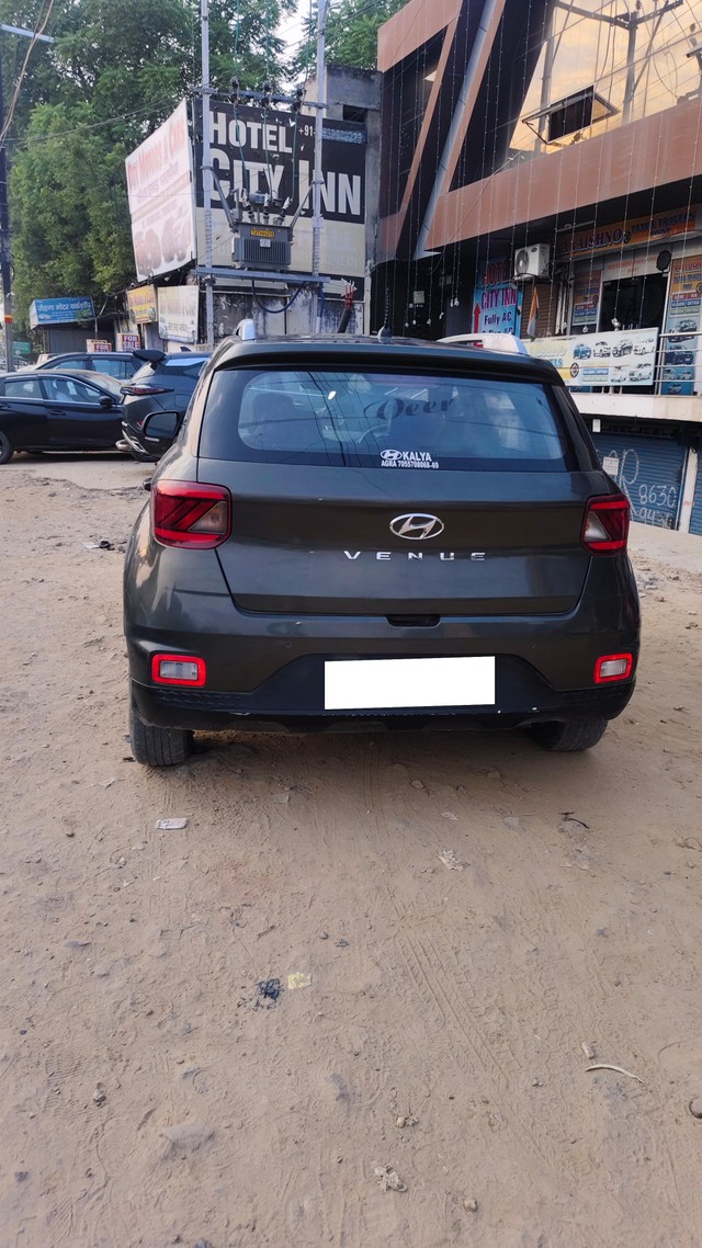 Second-hand 2021 Hyundai Venue S for sale in Gwalior-2