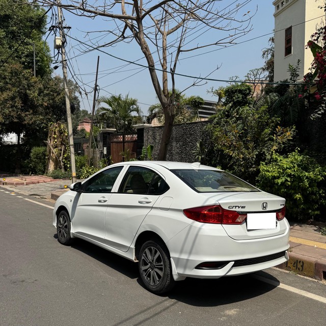 Second-hand 2019 Honda City SV MT for sale in New Delhi-2