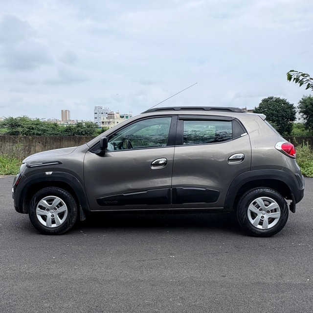 Second-hand 2016 Renault KWID RXT for sale in Pune-3