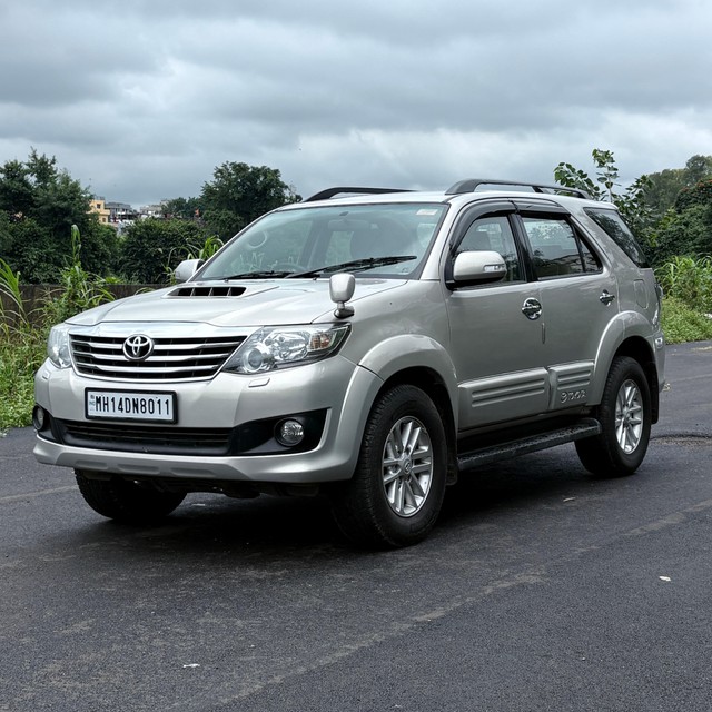 Toyota Fortuner 4x2 Manual Second-hand 2012 Toyota Fortuner 4x2 Manual for sale in Pune-5