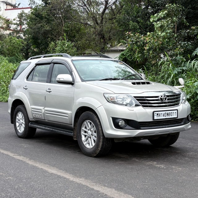Toyota Fortuner 4x2 Manual Second-hand 2012 Toyota Fortuner 4x2 Manual for sale in Pune-8