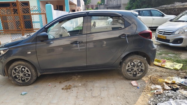Second-hand 2022 Tata Tiago XM CNG BSVI for sale in Gwalior-3