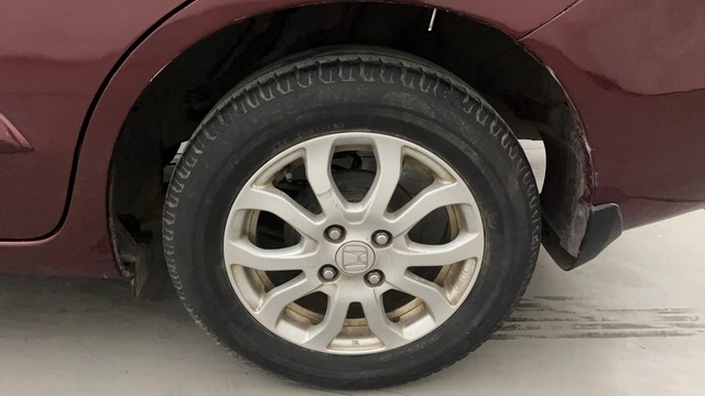 Second-hand 2013 Honda Amaze VX i-VTEC for sale in Hyderabad-19