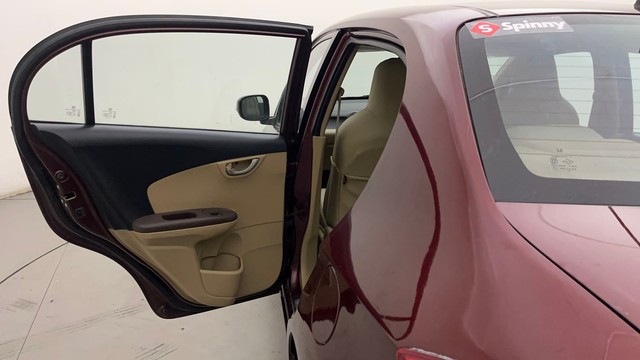 Second-hand 2013 Honda Amaze VX i-VTEC for sale in Hyderabad-36