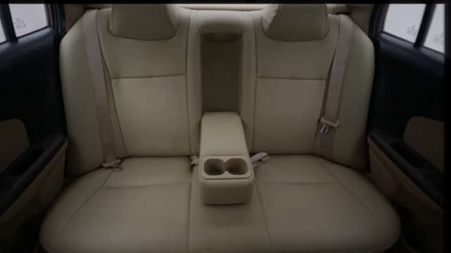 Second-hand 2013 Honda Amaze VX i-VTEC for sale in Hyderabad-27