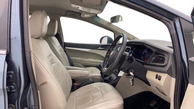 Second-hand 2019 Mahindra Marazzo M6 8Str for sale in Ahmedabad-25