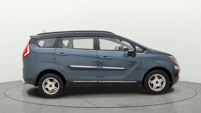 Second-hand 2019 Mahindra Marazzo M6 8Str for sale in Ahmedabad-12