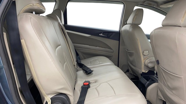 Second-hand 2019 Mahindra Marazzo M6 8Str for sale in Ahmedabad-5