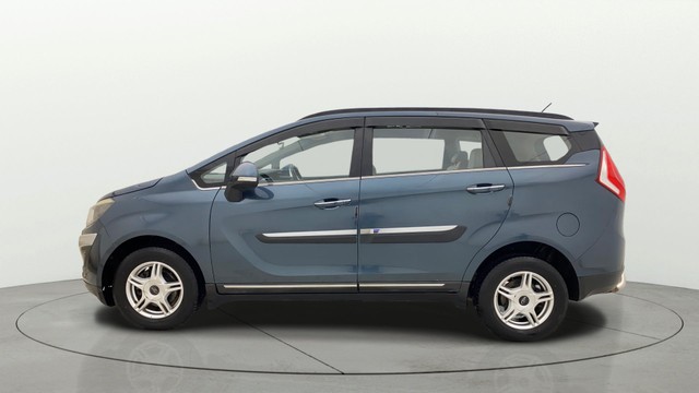 Second-hand 2019 Mahindra Marazzo M6 8Str for sale in Ahmedabad-16