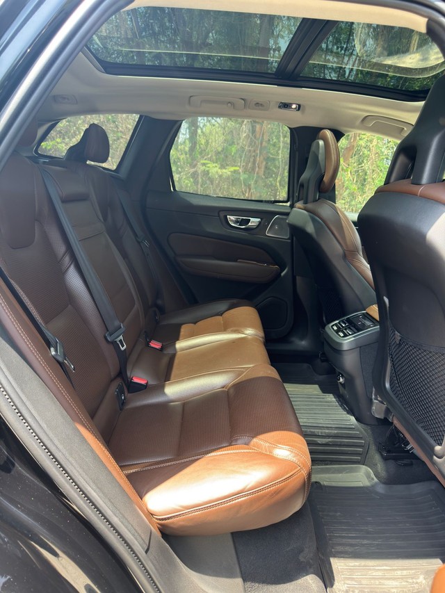 Second-hand 2018 Volvo XC60 Inscription D5 BSIV for sale in Mumbai-13