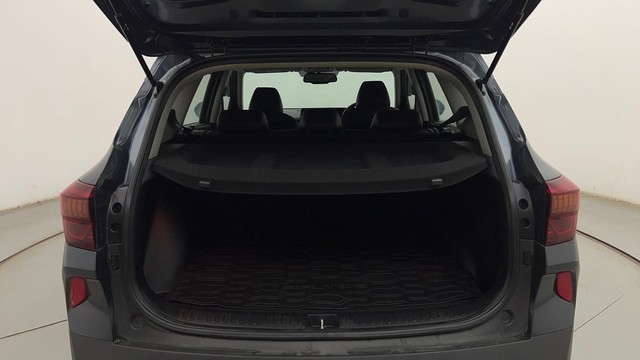 Second-hand 2020 Kia Seltos GTX Plus DCT for sale in Mumbai-9