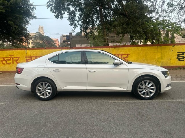 Second-hand 2016 Skoda Superb Style 2.0 TDI AT for sale in Indore-1