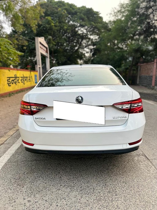 Second-hand 2016 Skoda Superb Style 2.0 TDI AT for sale in Indore-12
