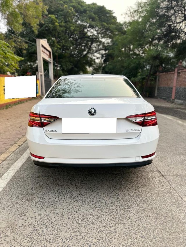 Second-hand 2016 Skoda Superb Style 2.0 TDI AT for sale in Indore-2