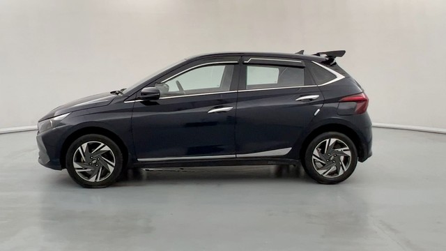 Second-hand 2023 Hyundai i20 Asta Opt IVT for sale in Kanpur-6