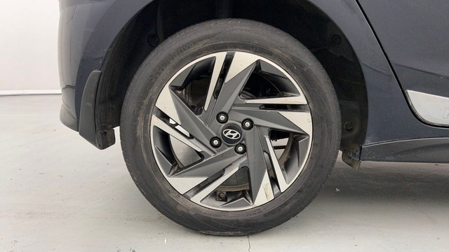 Second-hand 2023 Hyundai i20 Asta Opt IVT for sale in Kanpur-18