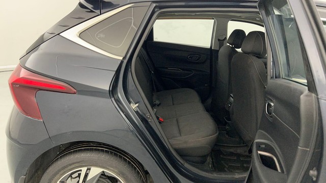 Second-hand 2023 Hyundai i20 Asta Opt IVT for sale in Kanpur-36