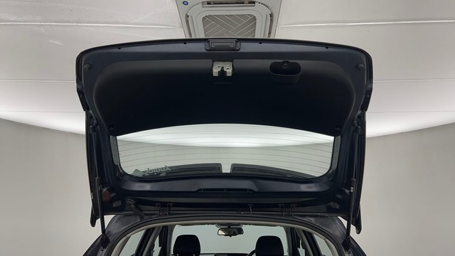 Second-hand 2023 Hyundai i20 Asta Opt IVT for sale in Kanpur-26