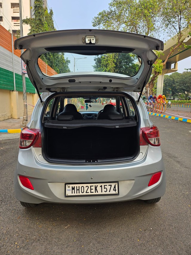 Hyundai Grand i10 Asta Option AT Second-hand 2016 Hyundai Grand i10 Asta Option AT for sale in Thane-13