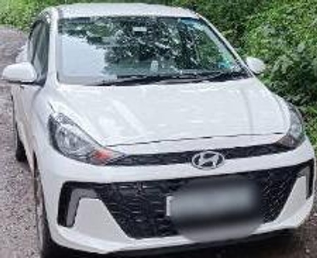 Second-hand 2024 Hyundai Aura SX CNG for sale in Hubli
