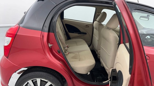 Second-hand 2017 Toyota Etios Liva VX for sale in Lucknow-38