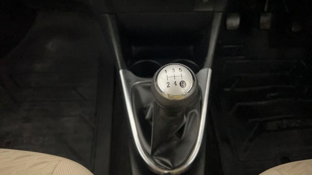 Second-hand 2017 Toyota Etios Liva VX for sale in Lucknow-12