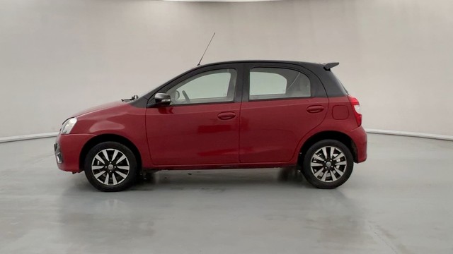 Second-hand 2017 Toyota Etios Liva VX for sale in Lucknow-6