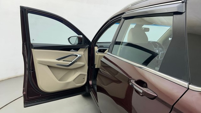 Second-hand 2021 MG Hector Plus Sharp CVT for sale in Ahmedabad-25
