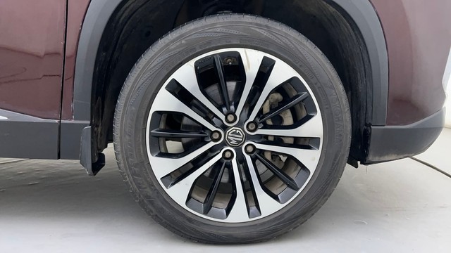 Second-hand 2021 MG Hector Plus Sharp CVT for sale in Ahmedabad-17