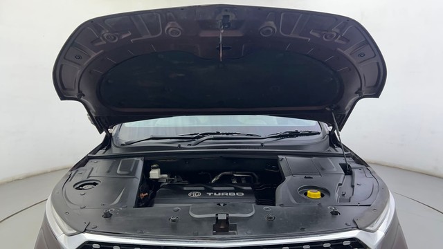 Second-hand 2021 MG Hector Plus Sharp CVT for sale in Ahmedabad-8