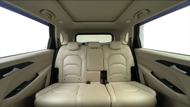 Second-hand 2021 MG Hector Plus Sharp CVT for sale in Ahmedabad-33