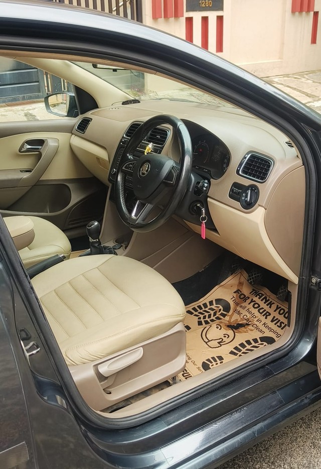 Second-hand 2016 Skoda Rapid 1.6 MPI Ambition Plus for sale in Bangalore-8