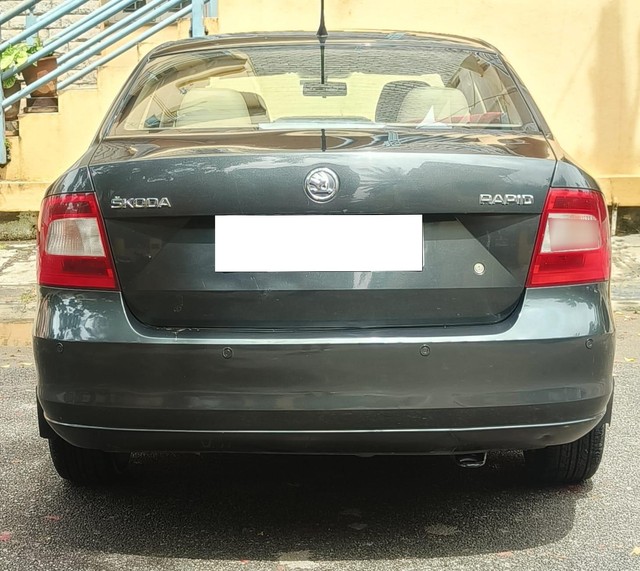 Second-hand 2016 Skoda Rapid 1.6 MPI Ambition Plus for sale in Bangalore-2